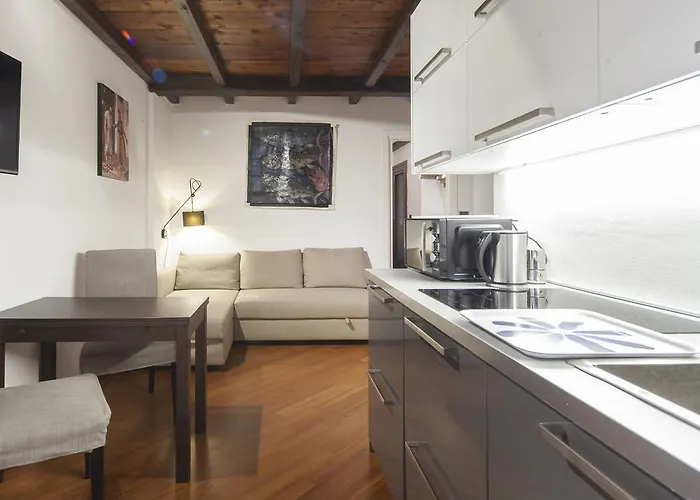 아파트 Ludovico De Varthema, *